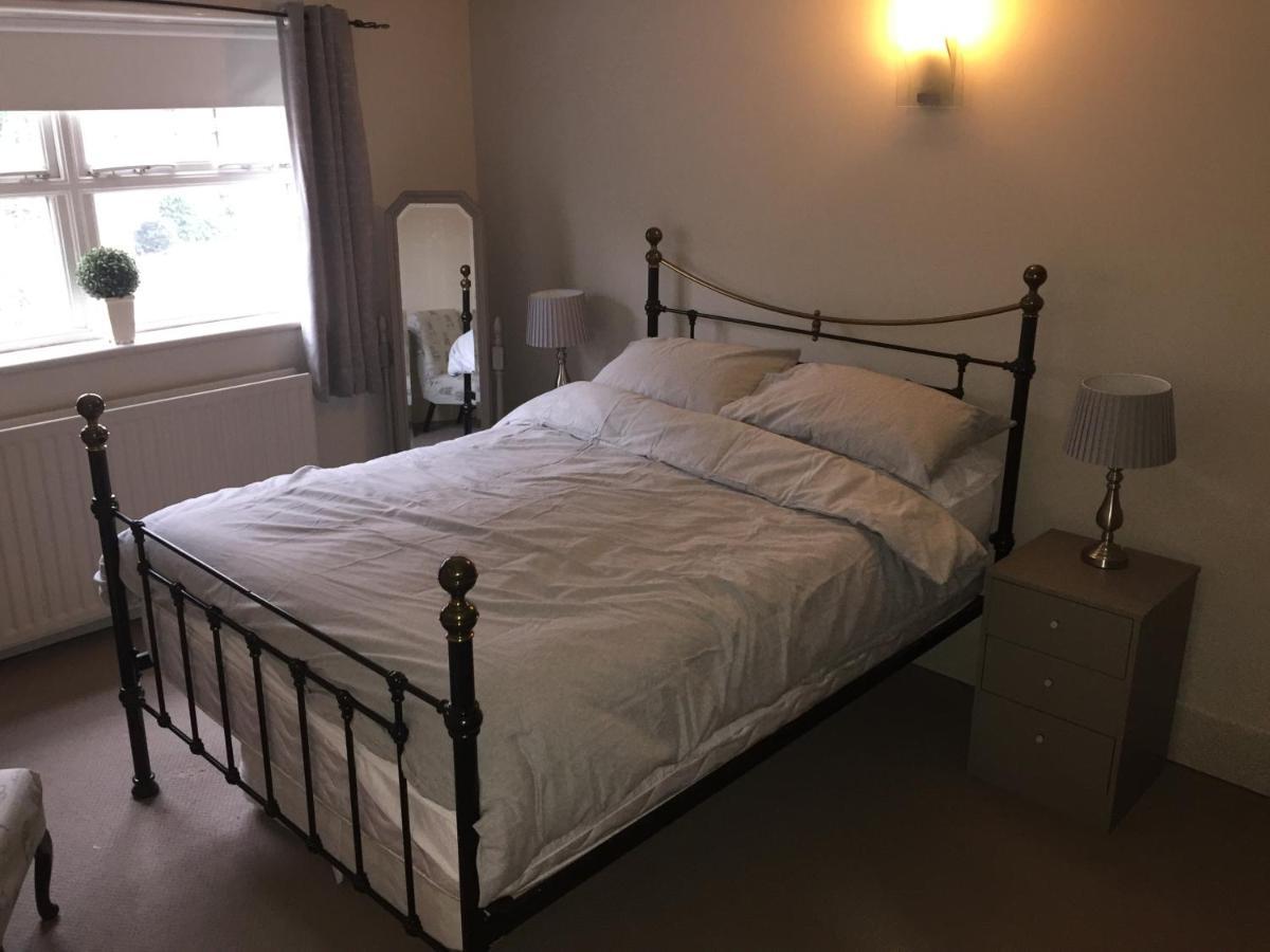 Large 2-Bed House Derbyshire Off Chatsworth Rd Честерфілд Екстер'єр фото