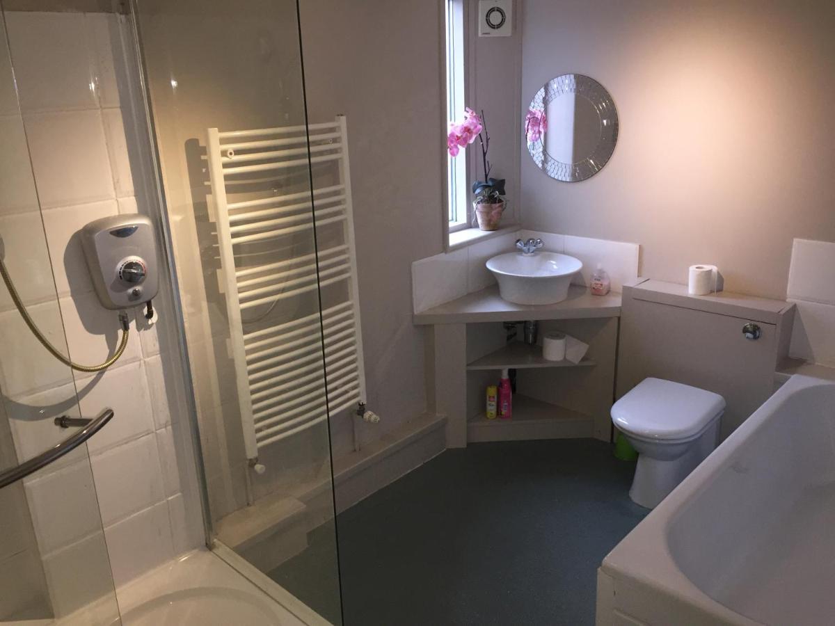 Large 2-Bed House Derbyshire Off Chatsworth Rd Честерфілд Екстер'єр фото